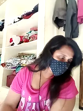 Snapshot of Indiantina chatting on November 9, 2025, 7:28 am Indiantina online show from November 9, 2025, 7:28 am