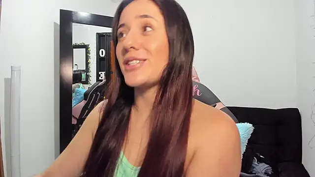 NoahWilliams  online show from February 4, 2025, 5:55 pm