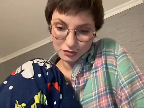 -CatchMe- online show from December 16, 2025, 10:15 pm