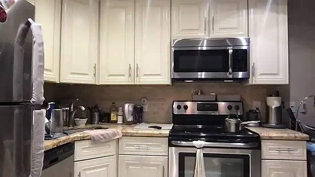 BigGuyMuscle online show from March 12, 2026, 2:18 am