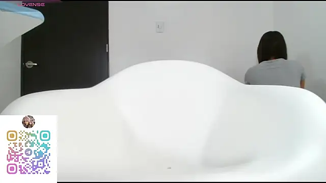 Snapshot of Betsy_Thonson chatting on March 21, 2025, 7:35 pm Betsy Thonson online show from March 21, 2025, 7:35 pm