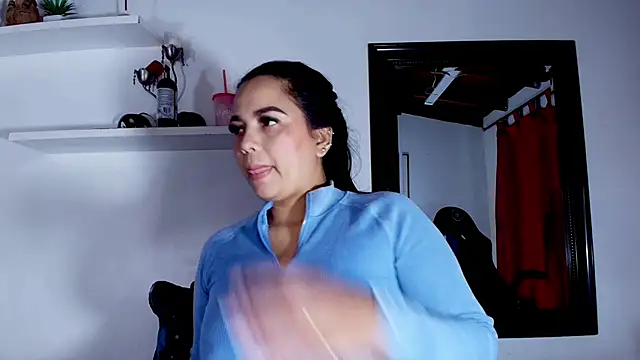 alexaa walker online show from March 12, 2025, 11:53 am