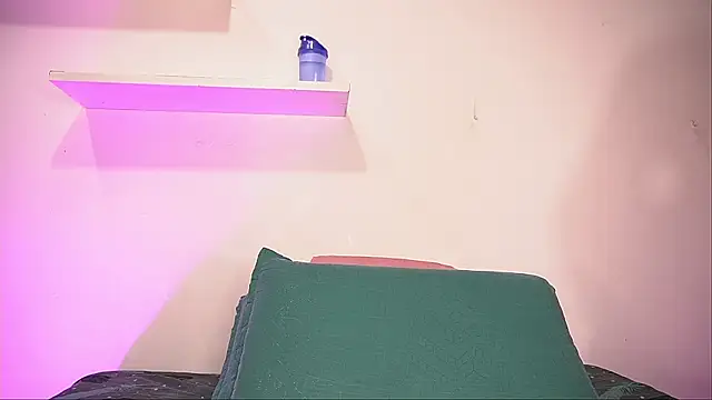 alexaa walker online show from September 17, 2025, 11:56 am