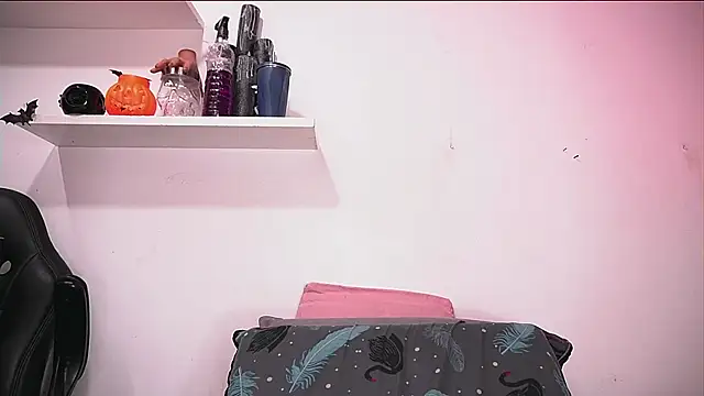 alexaa walker online show from October 29, 2025, 11:45 am