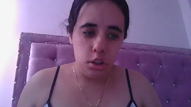 Snapshot of annarose19 chatting on January 21, 2025, 9:25 pm annarose19 online show from January 21, 2025, 9:25 pm