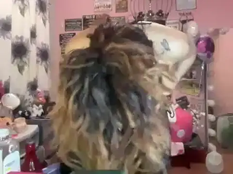 latinacubana online show from January 4, 2025, 12:59 pm