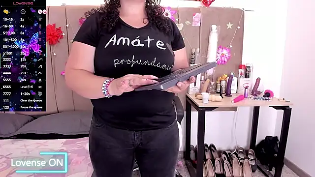 Zaly mature online show from September 18, 2025, 9:17 pm