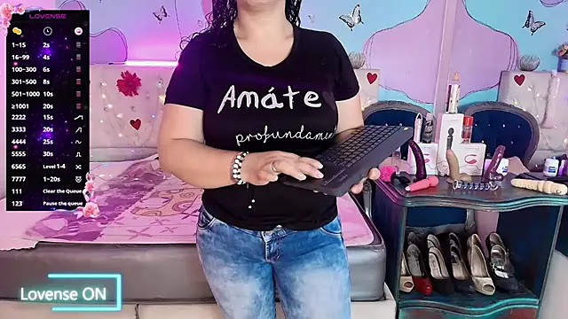 Zaly mature online show from April 24, 2026, 1:19 am