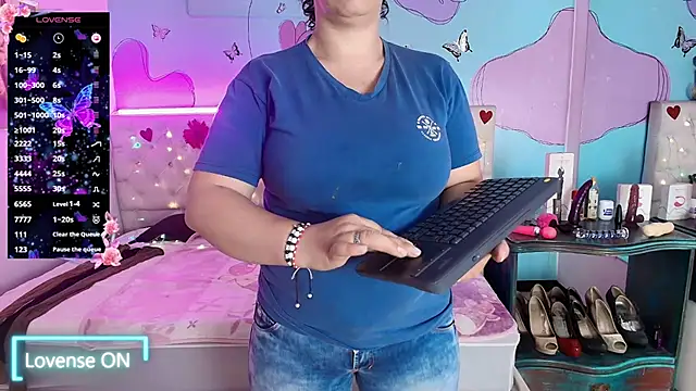 Snapshot of Zaly_mature chatting on June 12, 2026, 9:35 pm Zaly mature online show from June 12, 2026, 9:35 pm