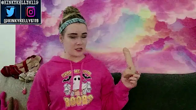 Kellylynn69 online show from October 14, 2025, 11:05 pm