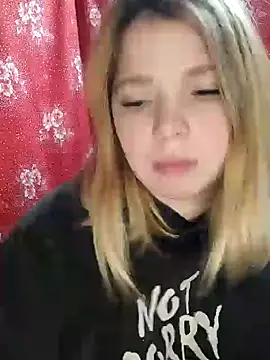 Snapshot of Zuli_Kiska chatting on February 11, 2025, 8:31 pm Zuli Kiska online show from February 11, 2025, 8:31 pm