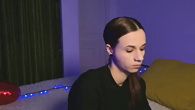 ItsAlisia online show from February 16, 2026, 6:42 am