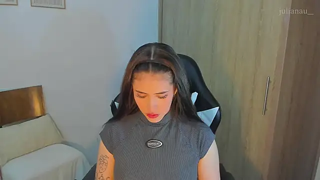 iriswest  online show from December 10, 2024, 11:19 pm