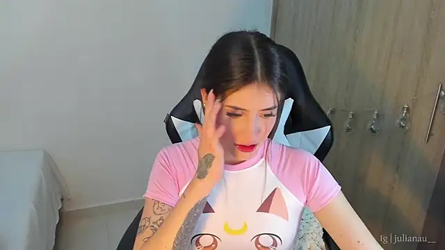 iriswest  online show from January 10, 2025, 11:08 pm