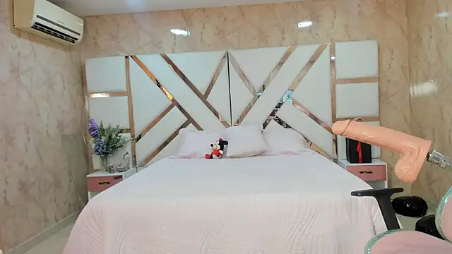 WowAna online show from February 9, 2025, 6:33 am