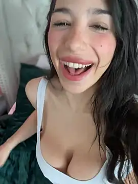 LoveLillyy online show from January 4, 2025, 8:16 pm