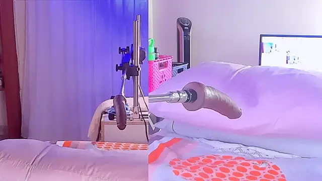 Angeli Wu  online show from February 19, 2026, 3:24 am