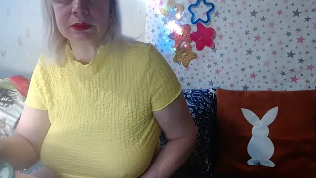 QueenLana online show from February 26, 2026, 5:50 am