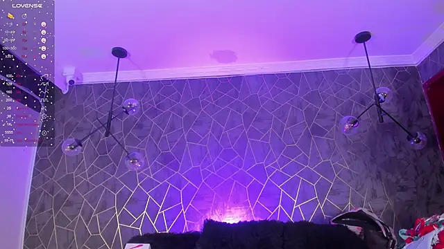 danaythamara1 online show from February 2, 2026, 9:02 pm