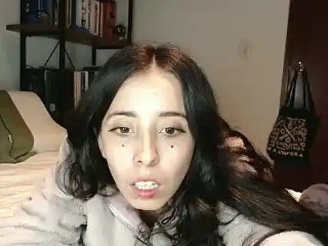 Snapshot of babyluna_8_8 chatting on December 5, 2024, 12:41 am babyluna 8 8 online show from December 5, 2024, 12:41 am