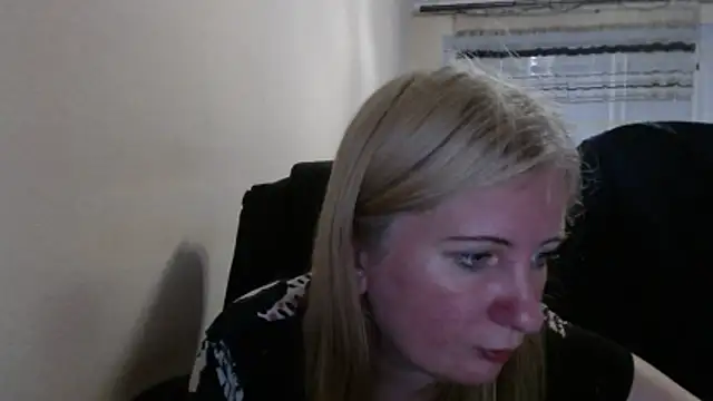 Snapshot of PeterAndJen chatting on May 31, 2026, 5:53 pm PeterAndJen online show from May 31, 2026, 5:53 pm