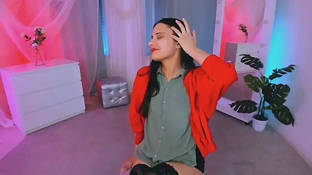 Snapshot of Orfeya chatting on December 7, 2024, 7:32 pm Orfeya online show from December 7, 2024, 7:32 pm