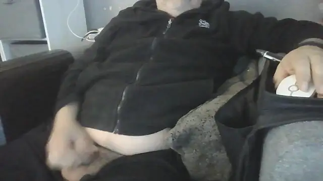 Snapshot of Naturistmale45 chatting on May 5, 2026, 8:33 am Naturistmale45 online show from May 5, 2026, 8:33 am