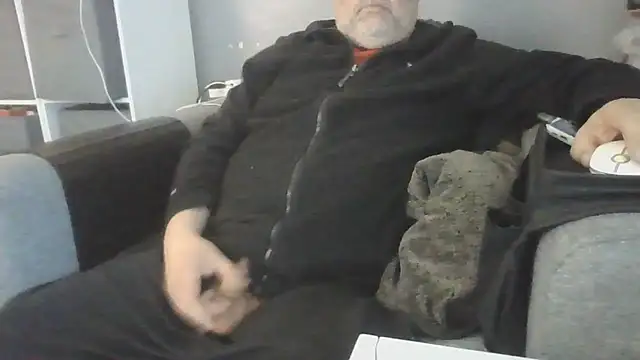Snapshot of Naturistmale45 chatting on May 7, 2026, 8:09 am Naturistmale45 online show from May 7, 2026, 8:09 am