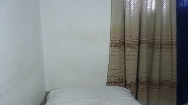 agathamiller01 online show from January 11, 2026, 7:52 pm