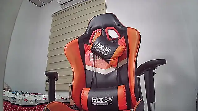 Snapshot of EvaTiffany chatting on September 16, 2025, 12:33 am EvaTiffany online show from September 16, 2025, 12:33 am