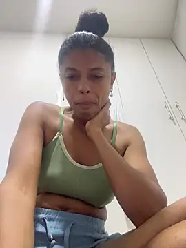 Snapshot of angelica_af chatting on December 18, 2024, 2:53 am angelica af online show from December 18, 2024, 2:53 am