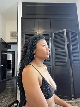 Snapshot of angelica_af chatting on October 8, 2025, 6:16 pm angelica af online show from October 8, 2025, 6:16 pm