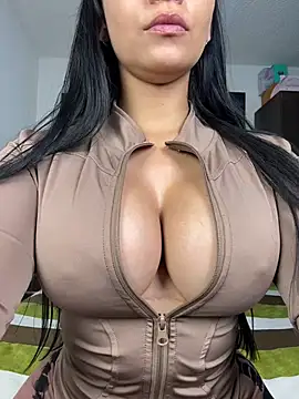 Angela isabella online show from July 28, 2026, 10:31 pm