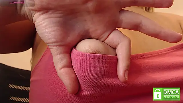 Snapshot of mollywayne chatting on December 28, 2024, 3:59 pm mollywayne online show from December 28, 2024, 3:59 pm