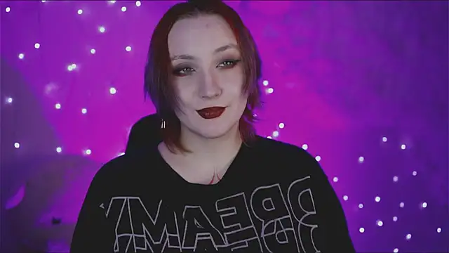 Snapshot of AsheLucker chatting on December 21, 2024, 8:32 pm AsheLucker online show from December 21, 2024, 8:32 pm