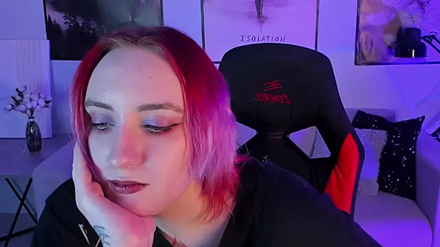 Snapshot of AsheLucker chatting on January 17, 2025, 2:50 am AsheLucker online show from January 17, 2025, 2:50 am