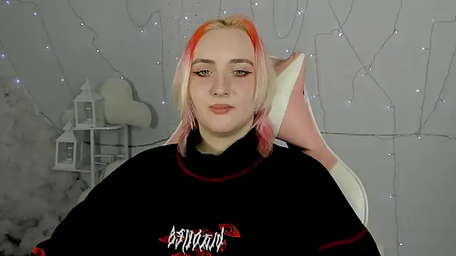 Snapshot of AsheLucker chatting on January 26, 2025, 11:39 pm AsheLucker online show from January 26, 2025, 11:39 pm