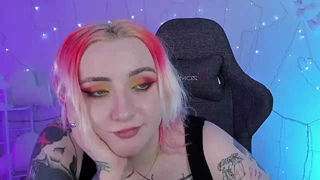 Snapshot of AsheLucker chatting on February 6, 2025, 11:48 pm AsheLucker online show from February 6, 2025, 11:48 pm