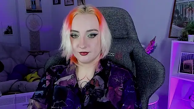 Snapshot of AsheLucker chatting on February 8, 2025, 11:45 pm AsheLucker online show from February 8, 2025, 11:45 pm