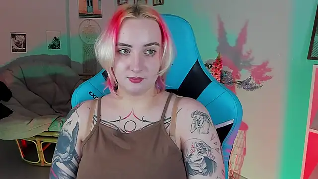 Snapshot of AsheLucker chatting on February 22, 2025, 5:44 am AsheLucker online show from February 22, 2025, 5:44 am