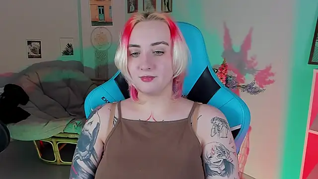 Snapshot of AsheLucker chatting on February 22, 2025, 9:45 am AsheLucker online show from February 22, 2025, 9:45 am