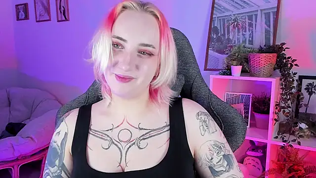 Snapshot of AsheLucker chatting on March 2, 2025, 2:08 am AsheLucker online show from March 2, 2025, 2:08 am