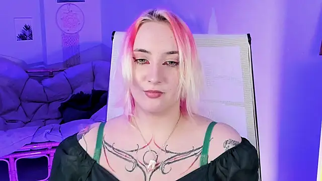 Snapshot of AsheLucker chatting on March 13, 2025, 6:05 am AsheLucker online show from March 13, 2025, 6:05 am