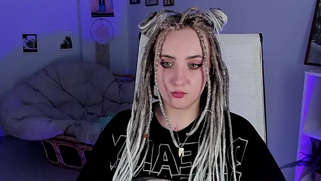 Snapshot of AsheLucker chatting on March 21, 2025, 8:39 am AsheLucker online show from March 21, 2025, 8:39 am