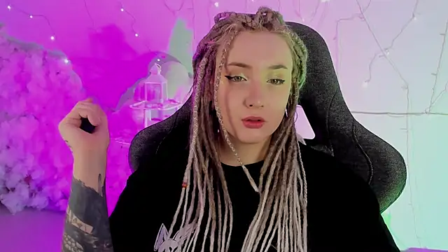 Snapshot of AsheLucker chatting on March 22, 2025, 1:54 am AsheLucker online show from March 22, 2025, 1:54 am