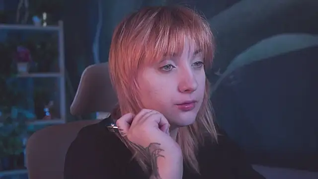 Snapshot of AsheLucker chatting on September 12, 2025, 2:11 am AsheLucker online show from September 12, 2025, 2:11 am