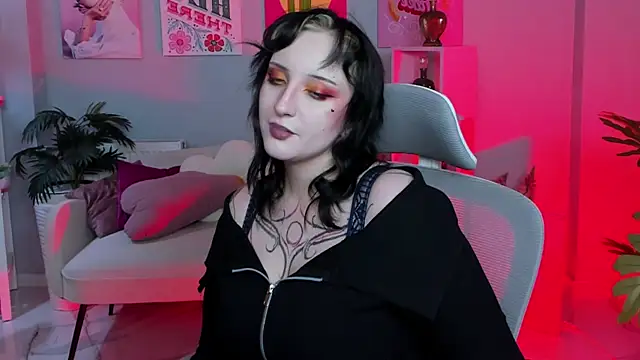 Snapshot of AsheLucker chatting on November 1, 2025, 11:18 pm AsheLucker online show from November 1, 2025, 11:18 pm