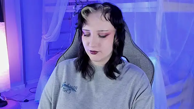 Snapshot of AsheLucker chatting on November 28, 2025, 11:07 pm AsheLucker online show from November 28, 2025, 11:07 pm