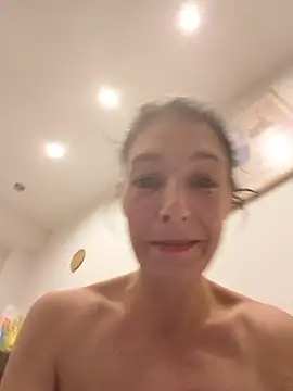 Snapshot of Sposini69 chatting on June 17, 2026, 11:05 pm Sposini69 online show from June 17, 2026, 11:05 pm