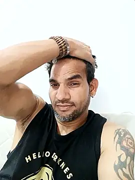 nihalxxx3 online show from April 30, 2026, 7:04 am